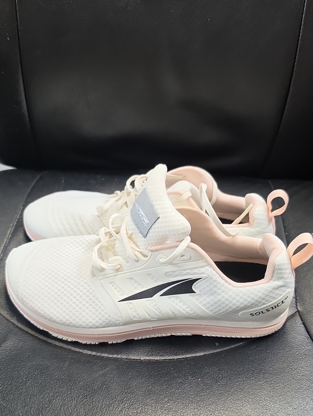 Altra Solstice Women's Running Shoes — Cream & Light Pink
